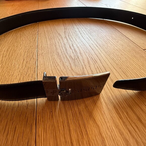 Gorgeous vintage 1990s/2000s Versace belt!  Very gently worn, 85 main image 6
